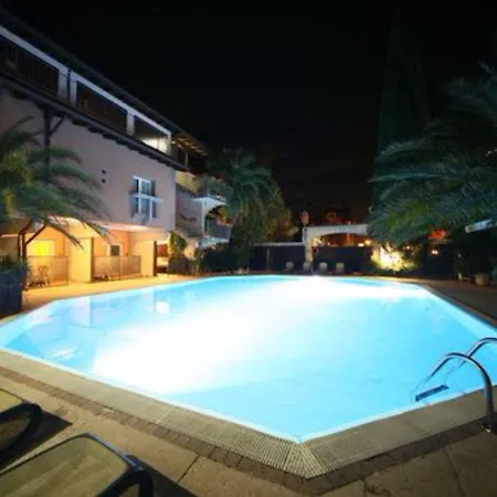ホテル La Pauel 3*